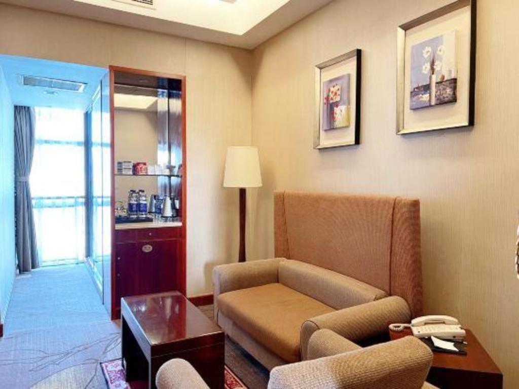 Qingdao Blue Horizon Hotel Licang Kültér fotó